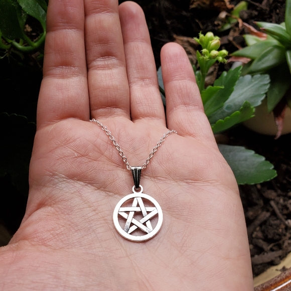 New Silver Pentagram Necklace - Picture 12 of 14